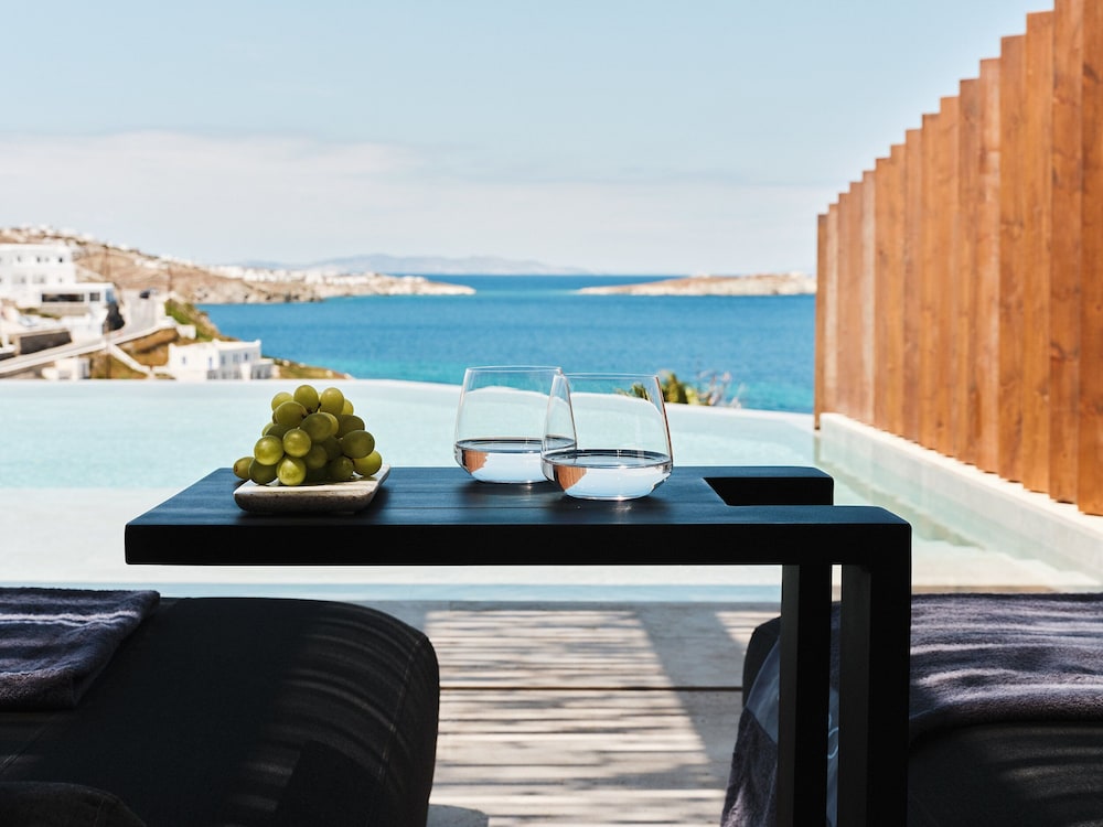 Bill&Coo Suite with Infinity Pool and Sea View - Photo 5