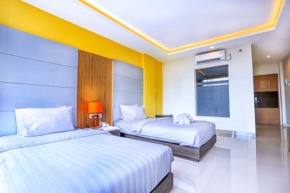 Deluxe Twin Room - Photo 2