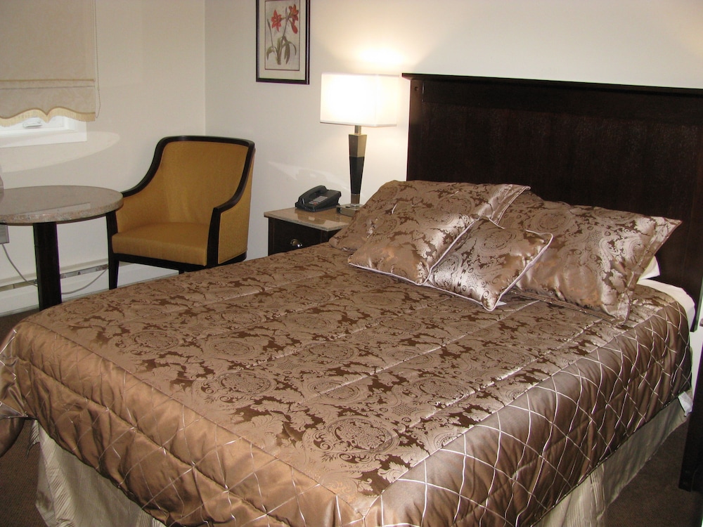 Standard Room, 1 Queen Bed photo 1