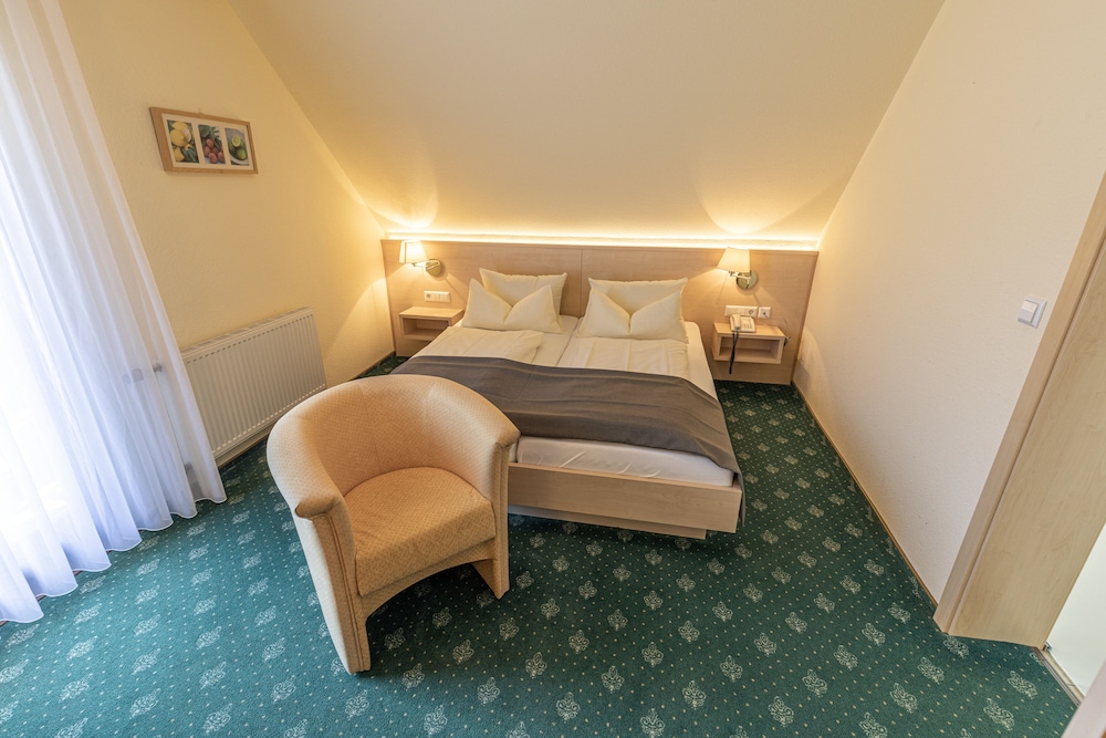 Standard Double Room - Photo 3