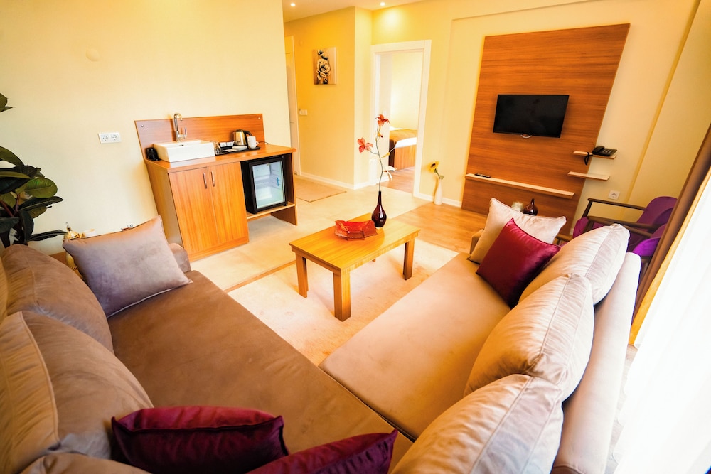 Deluxe Suite, Garden View photo 1