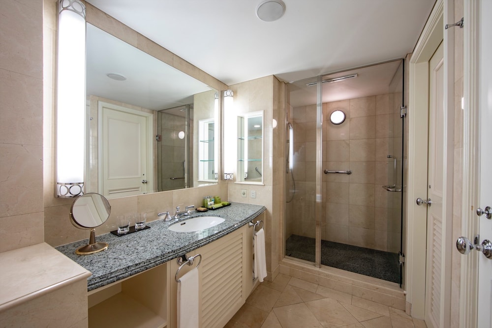 Twin Relaxation Suite - Non-Smoking - 80sqm - Rainbow Bridge View - Executive Lunge Access - Photo 7