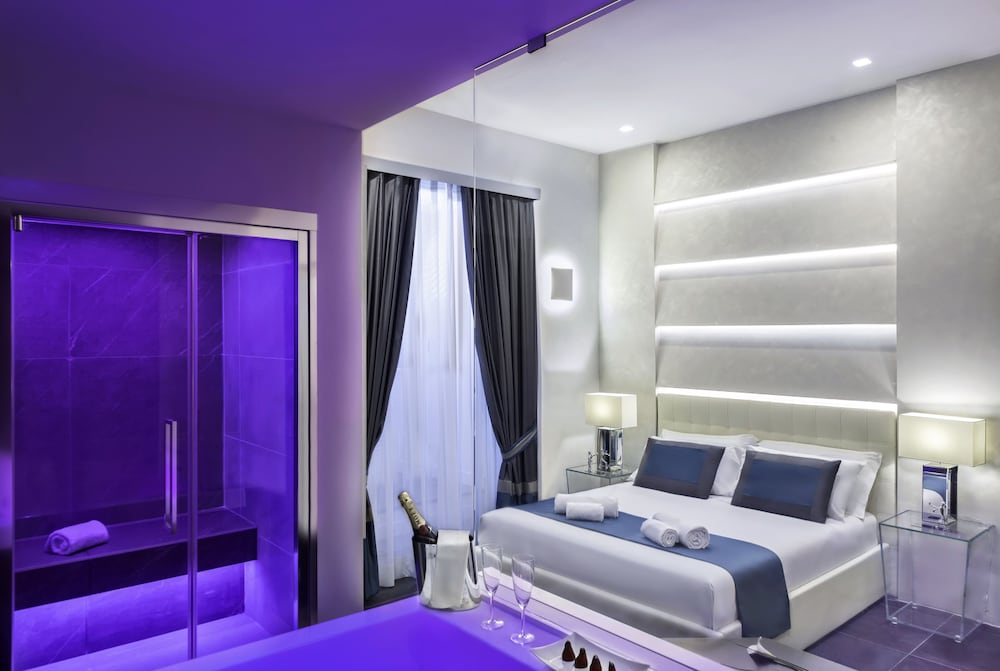 Luxury Suite photo 2