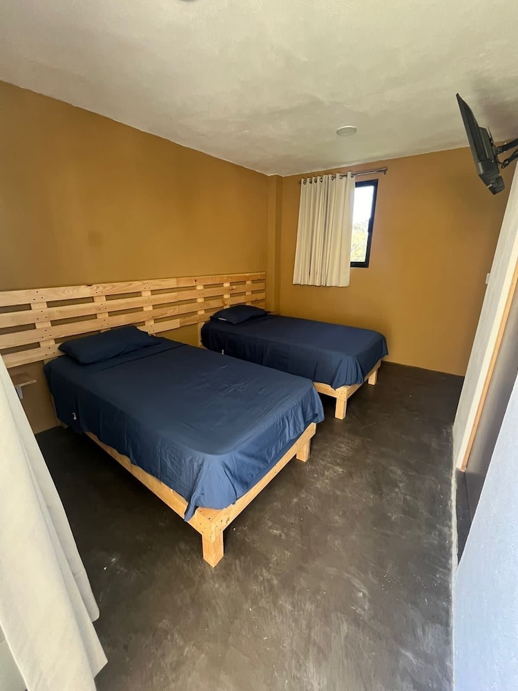 Basic Double or Twin Room, Pool View photo 1