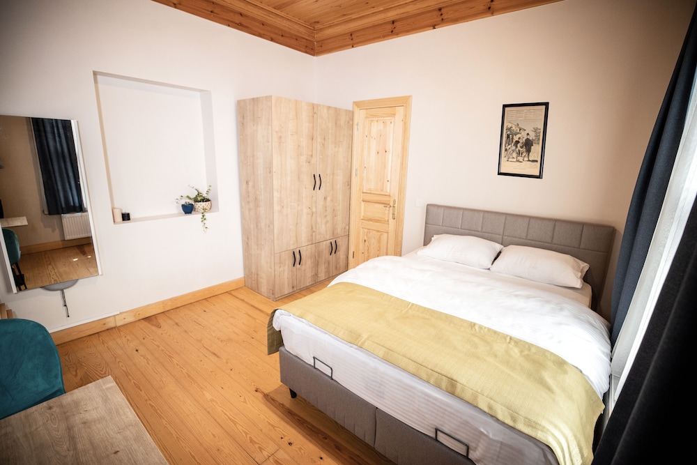 Exclusive Apartment, Non Smoking, City View photo 2
