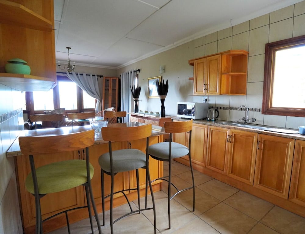 Classic Villa - Photo 4