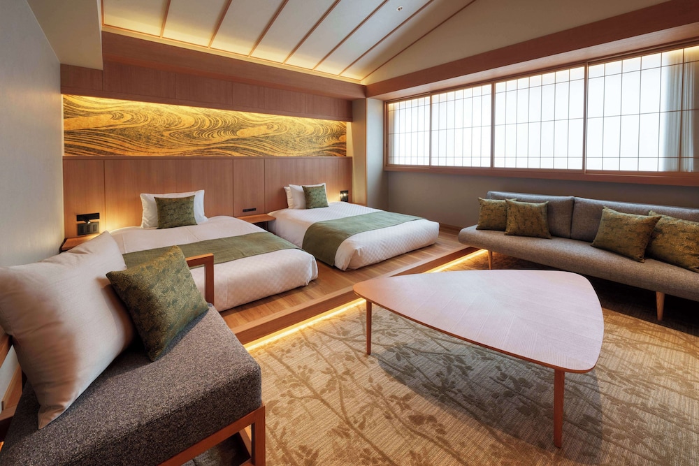 Deluxe Room, 2 Double Beds, Non Smoking, Bathtub,Ceiling height 3m(with Single Sofabed) - Photo 8