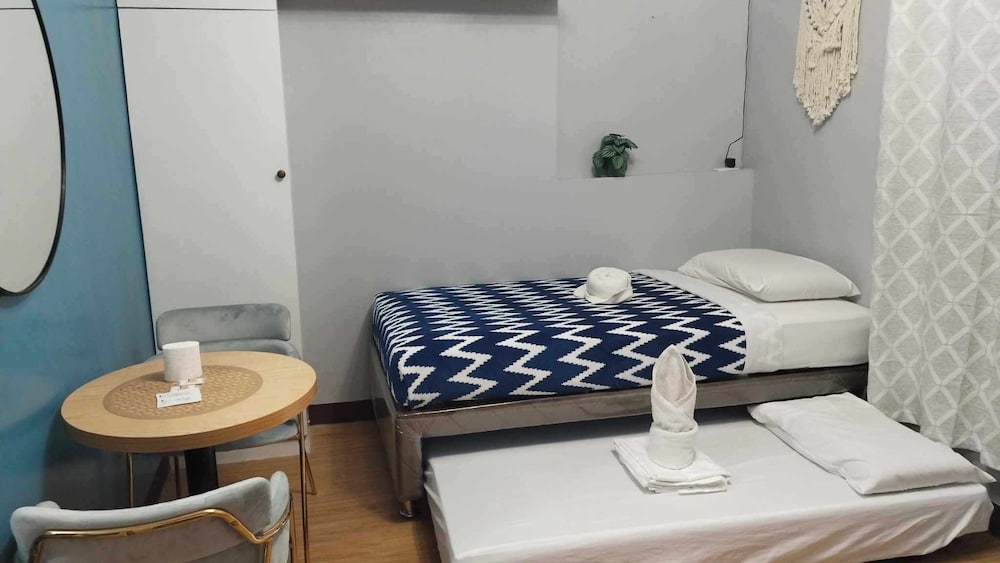 Basic Condo, 1 Twin Bed
