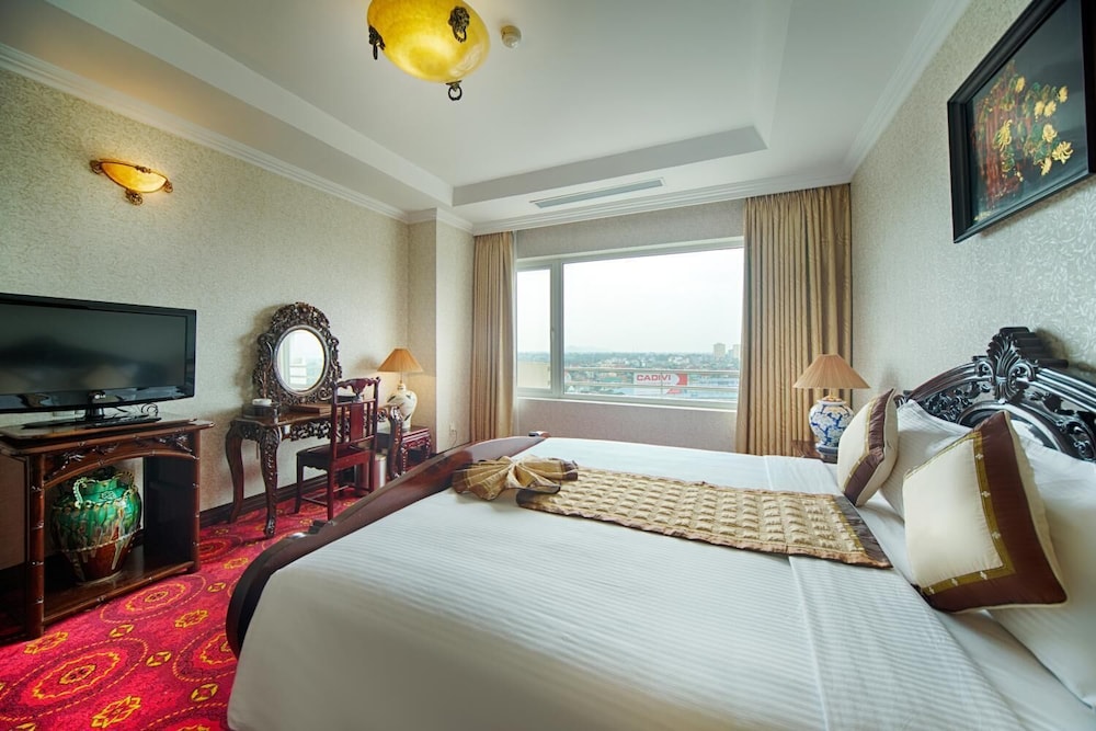 Premium Deluxe King Room photo 3