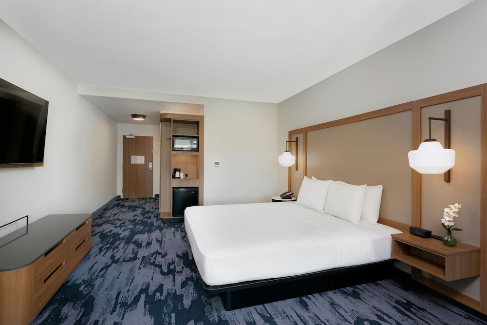 Junior Suite, 1 King Bed photo 1