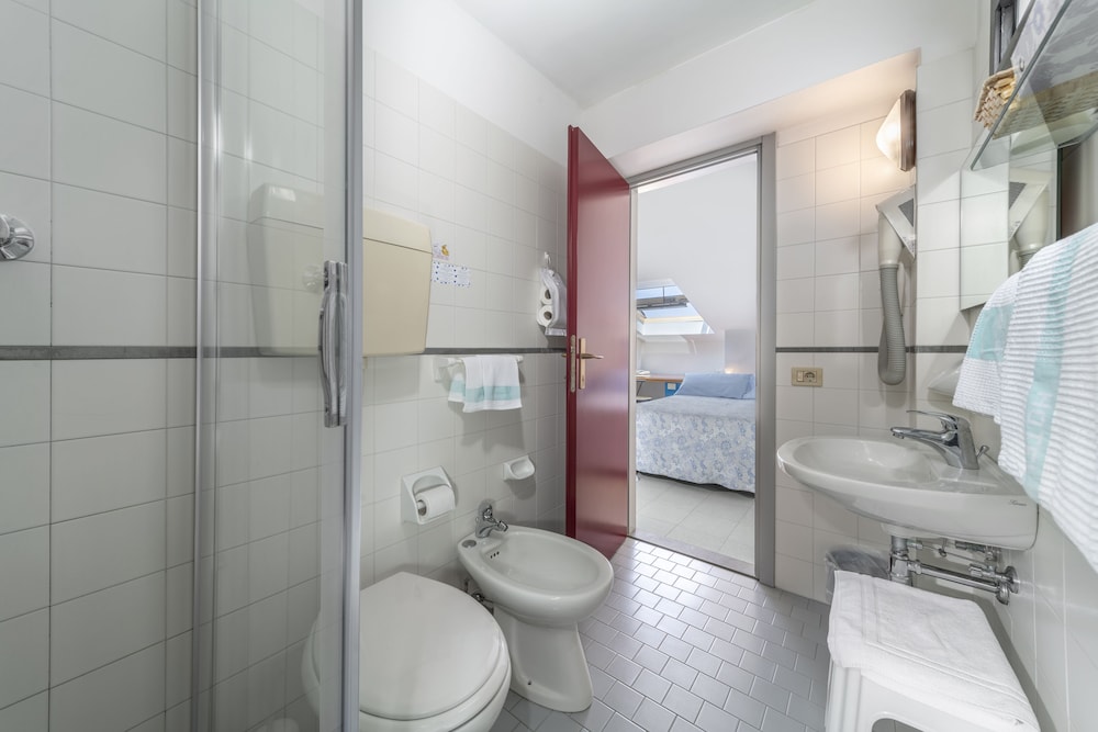 Double or Twin Room photo 2