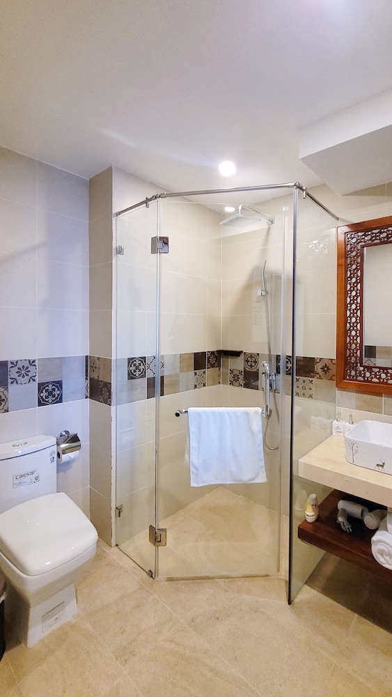 Superior Double or Twin Room - Photo 16