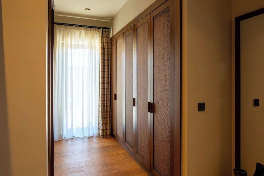 Signature Room