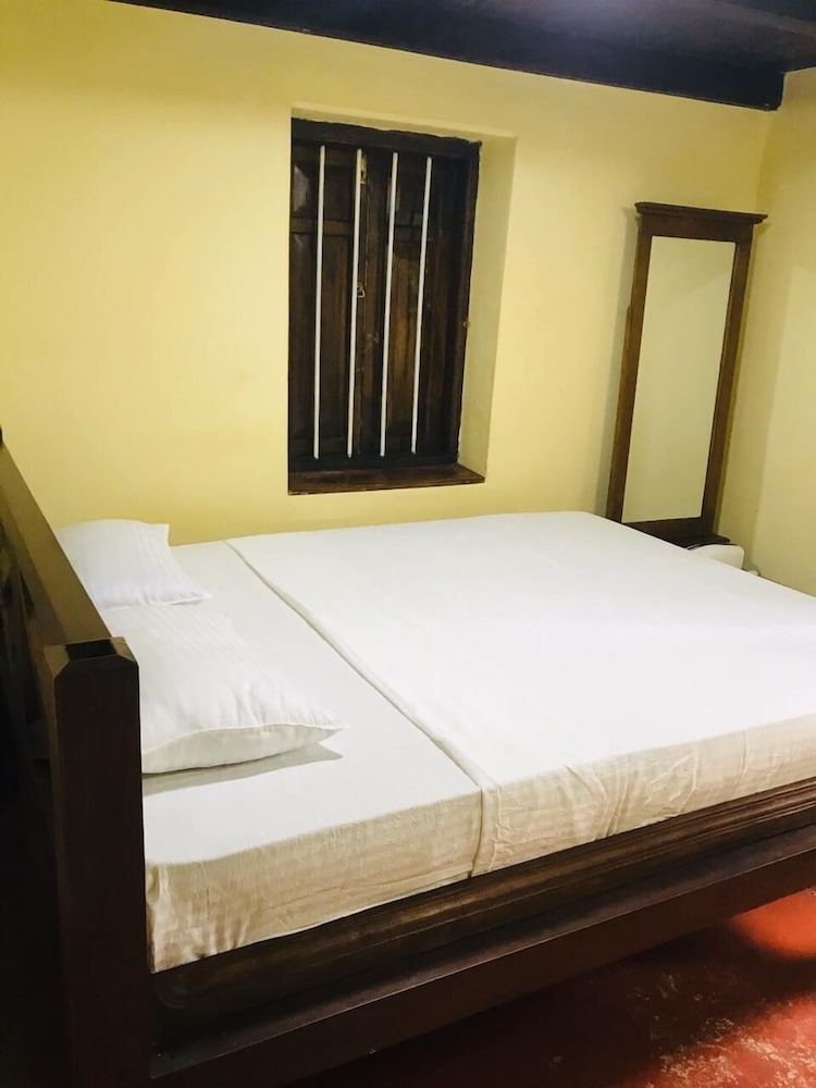 Basic Room photo 2