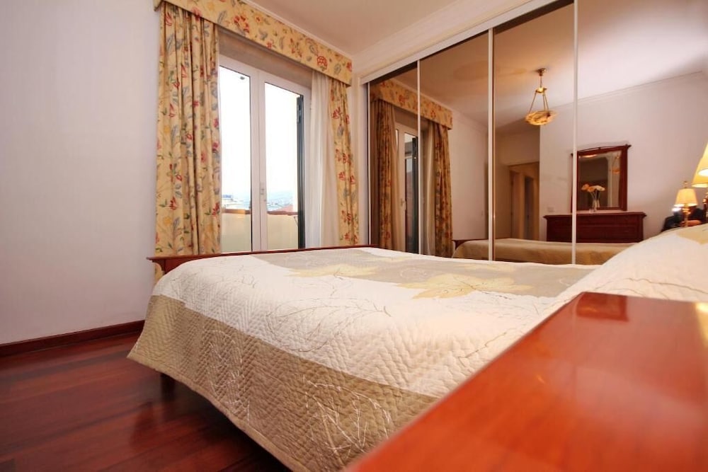 Apartment, 3 Bedrooms, Sea View