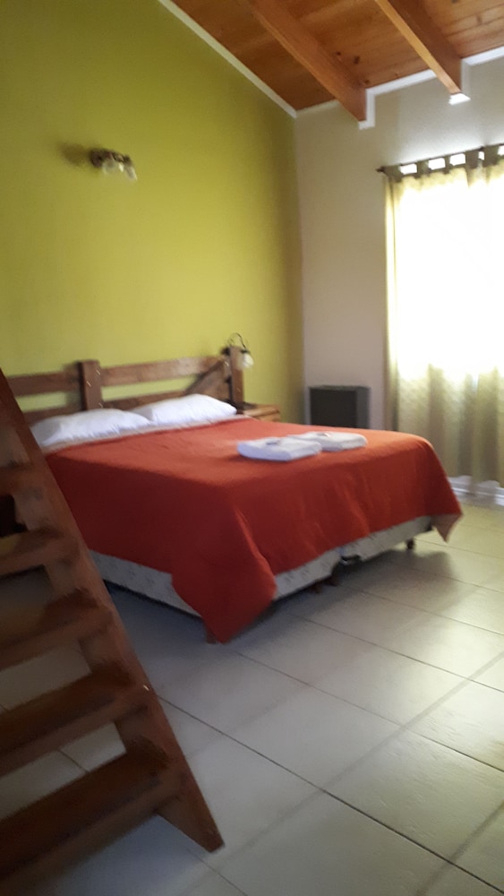 Quadruple Room, Multiple Beds, Private Bathroom photo 2