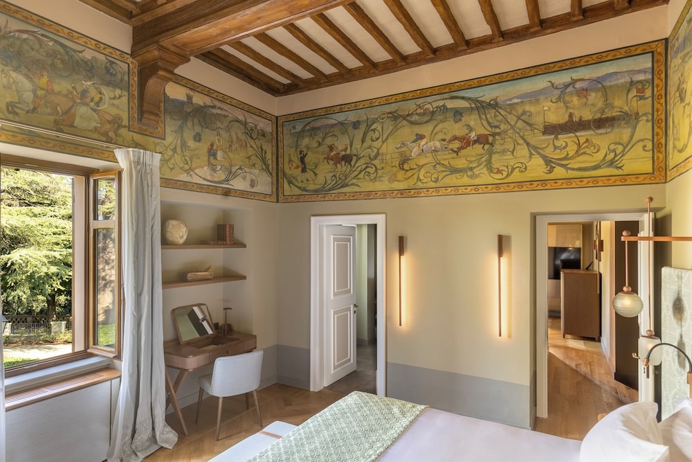 Signature Suite