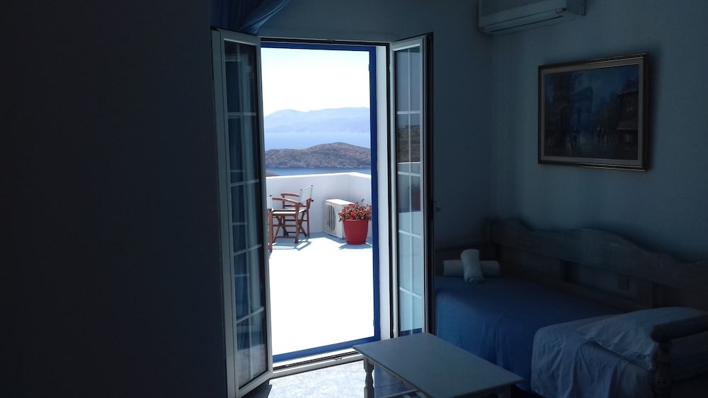 Standard Triple Room - Photo 3