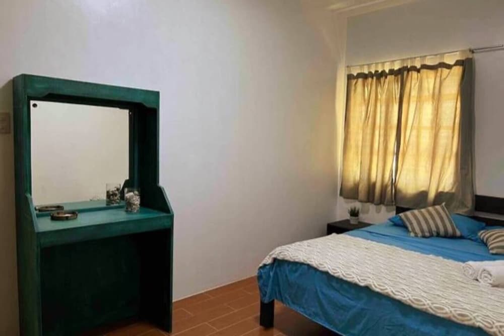 Deluxe Room, 1 Queen Bed, Sea View