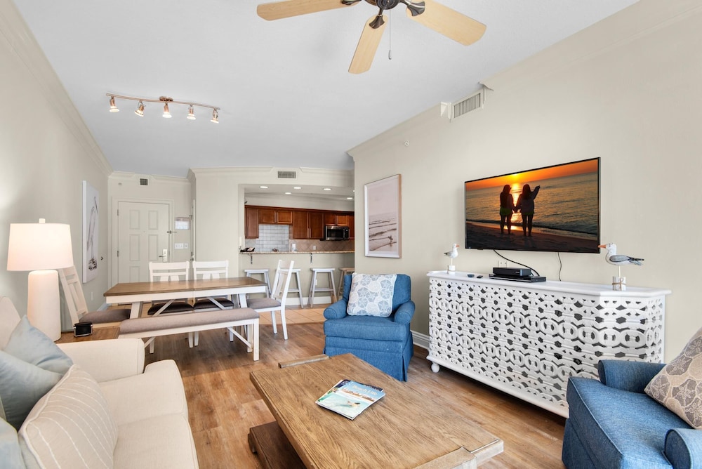 Condo, Multiple Beds (Emerald Grande W223) photo 3