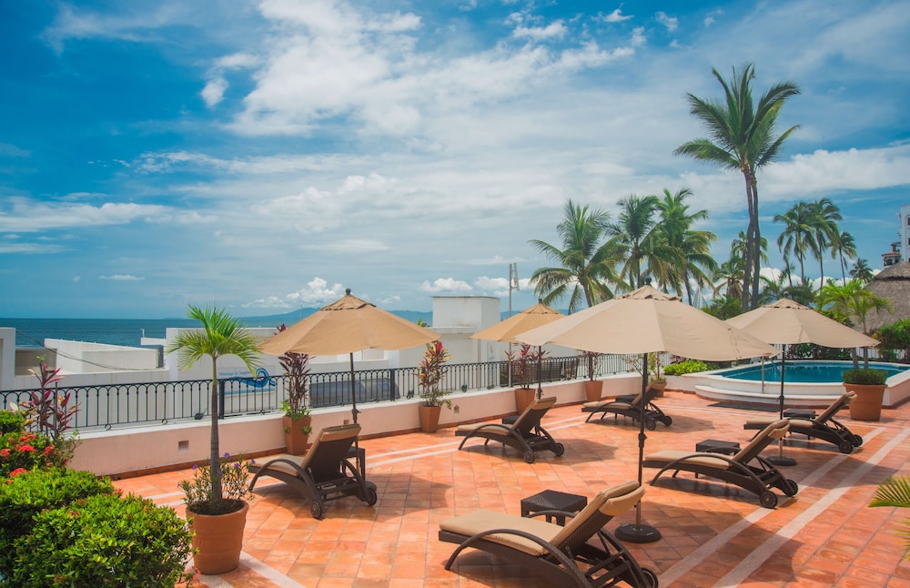 1 Bedroom Apartment Ocean Front photo 3