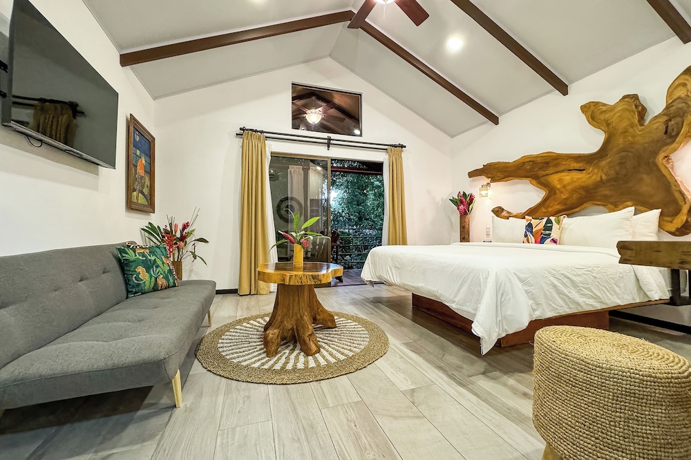 Grand Bungalow photo 2
