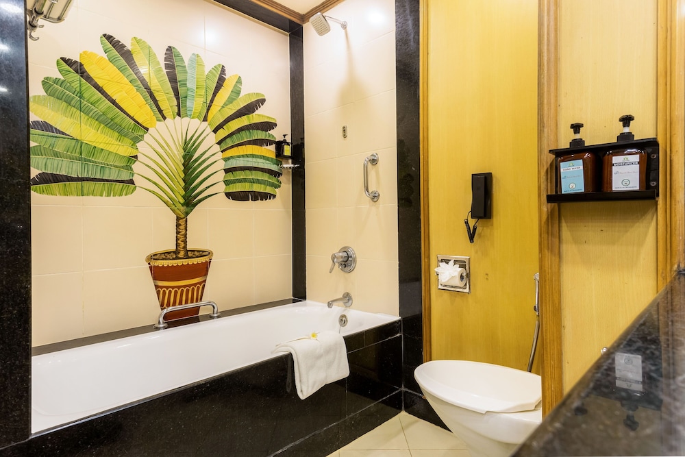 Deluxe Room, Sea View - Photo 12
