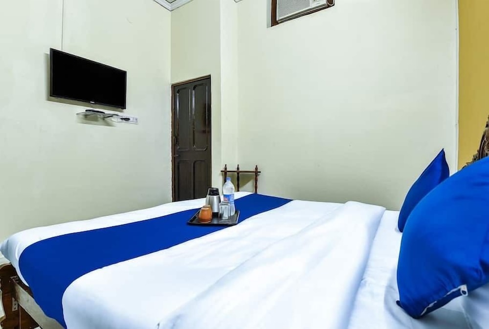 Deluxe Room - Photo 12