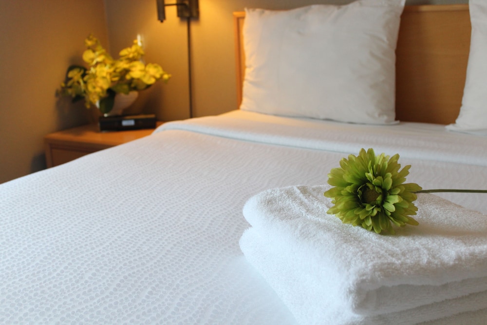 Superior Room, 1 Queen Bed, Non Smoking - Photo 3