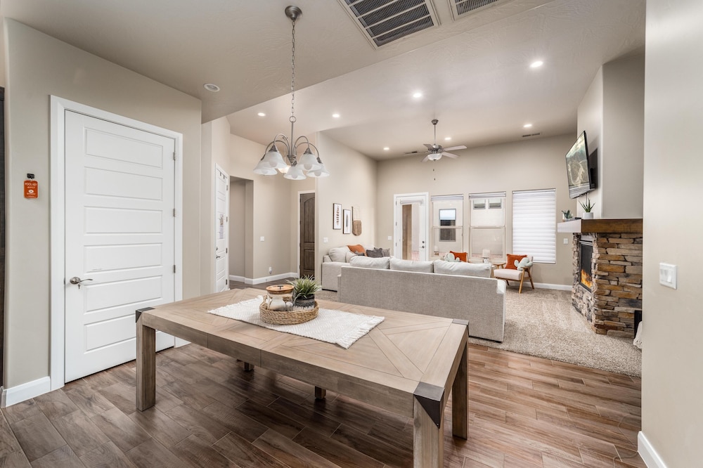 House, Multiple Beds, Mountain View (Snow Canyon Hideaway) photo 3