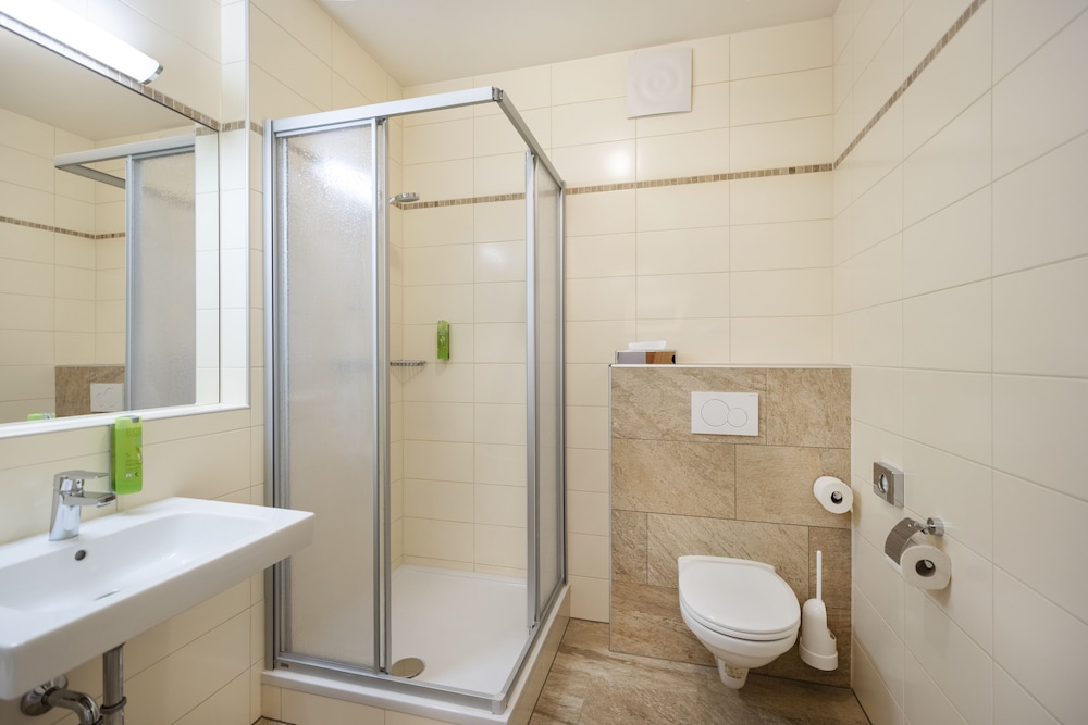 Double Room - Photo 5