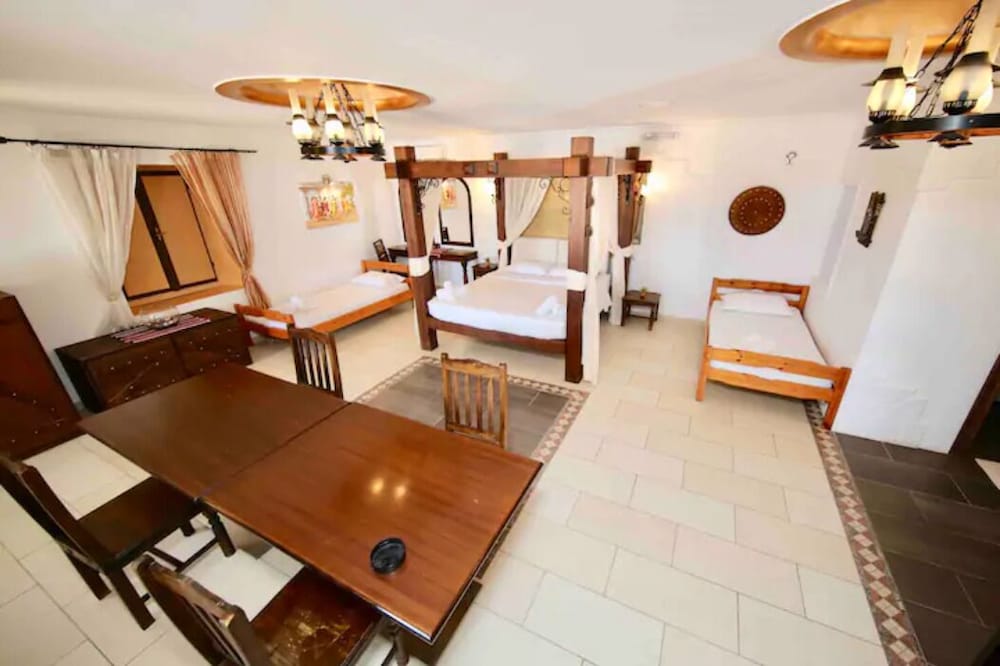 Deluxe Studio Suite