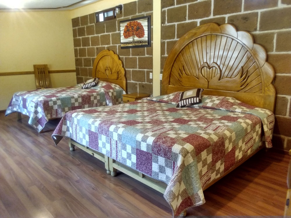 Basic Quadruple Room, Multiple Beds
