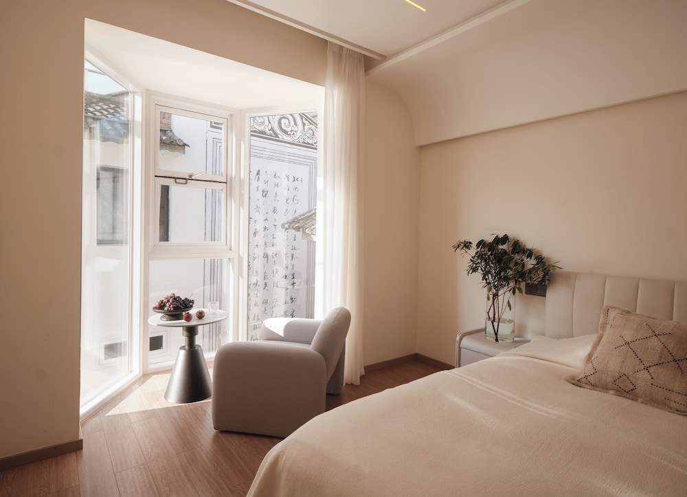 Standard Twin Room, Courtyard View