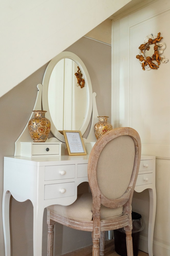 Suite - Photo 9