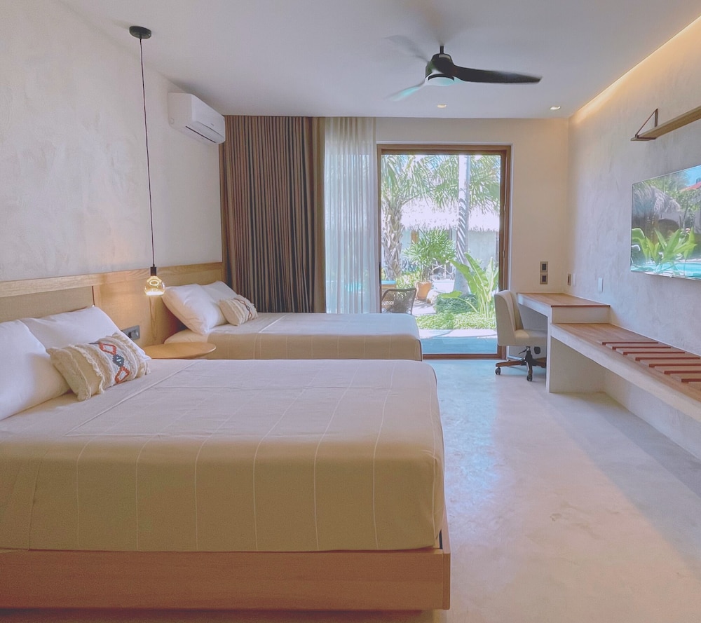 Junior Double Room, 2 Double Beds, Pool View