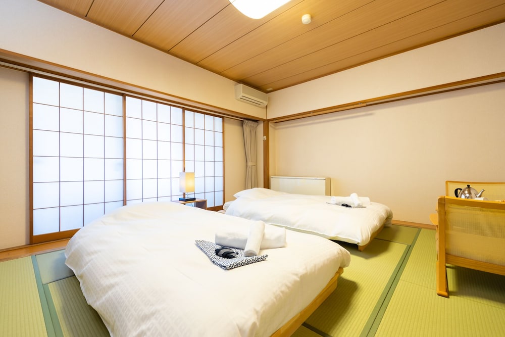 Deluxe Twin Room (Triple Room)