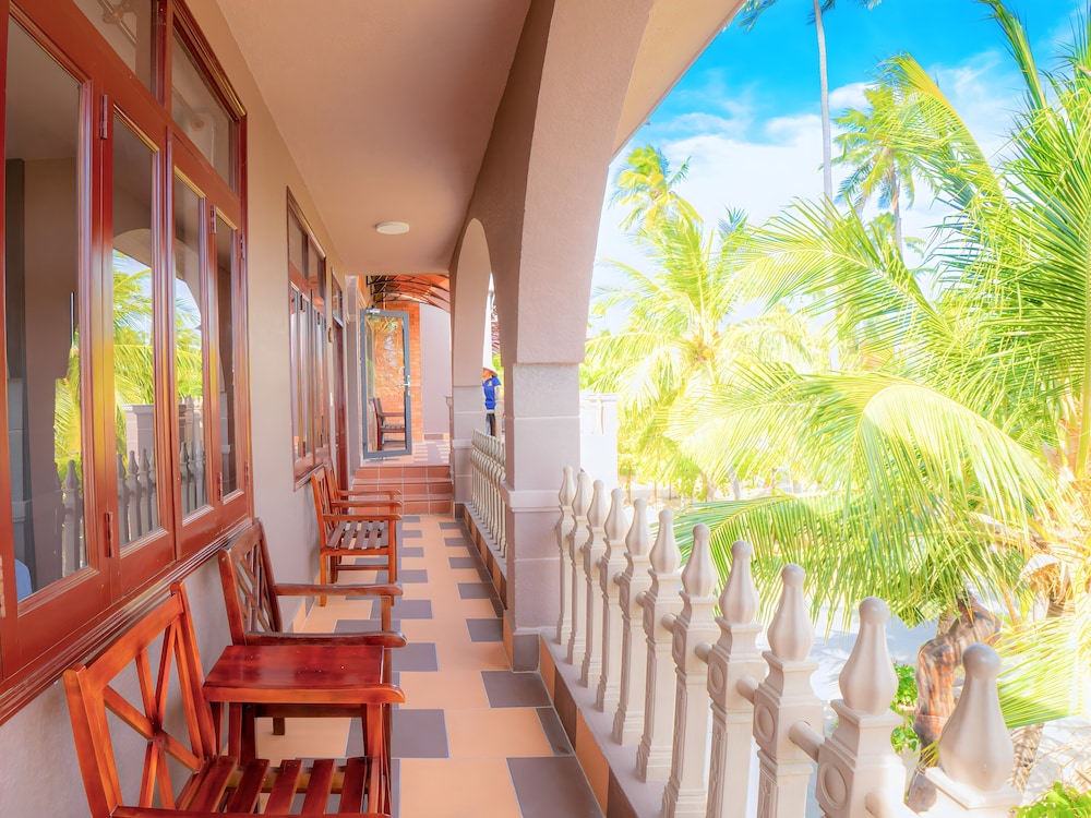 Deluxe Room, Garden View - Photo 4
