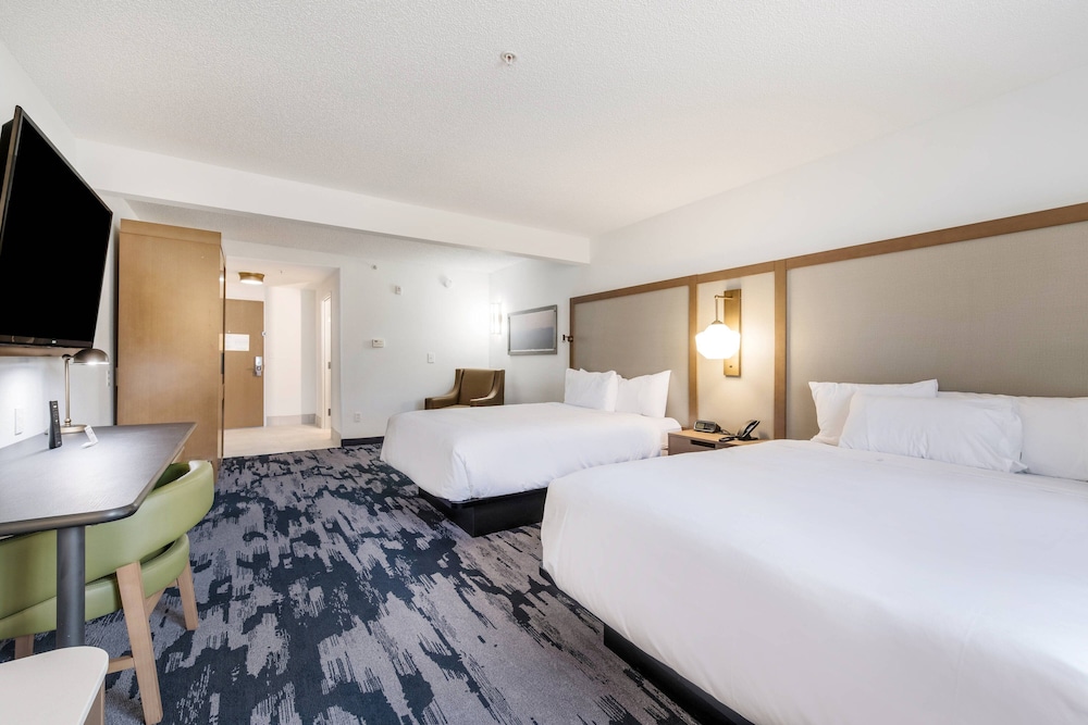 Suite, Multiple Beds photo 2