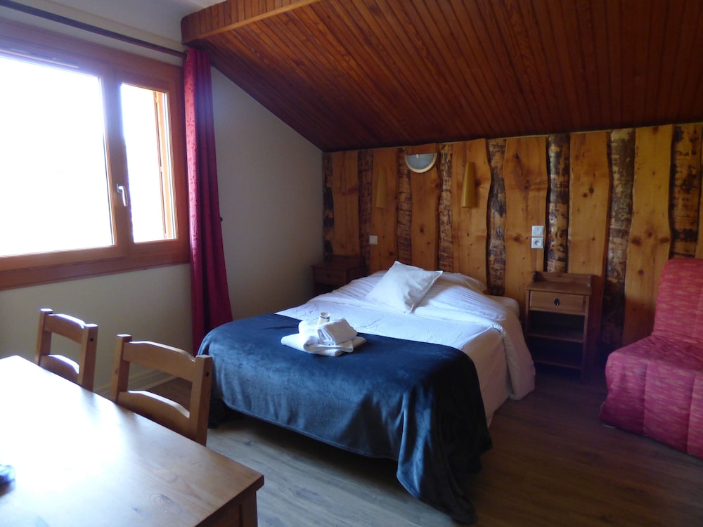 Standard Double Room - Photo 2