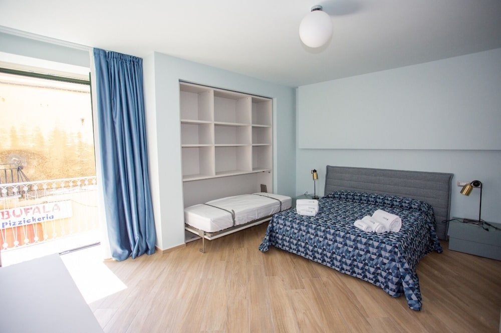 Comfort Triple Room, Private Bathroom (zeus) photo 2