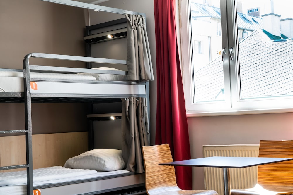 Bed in a 6 Bed Female Ensuite Dorm