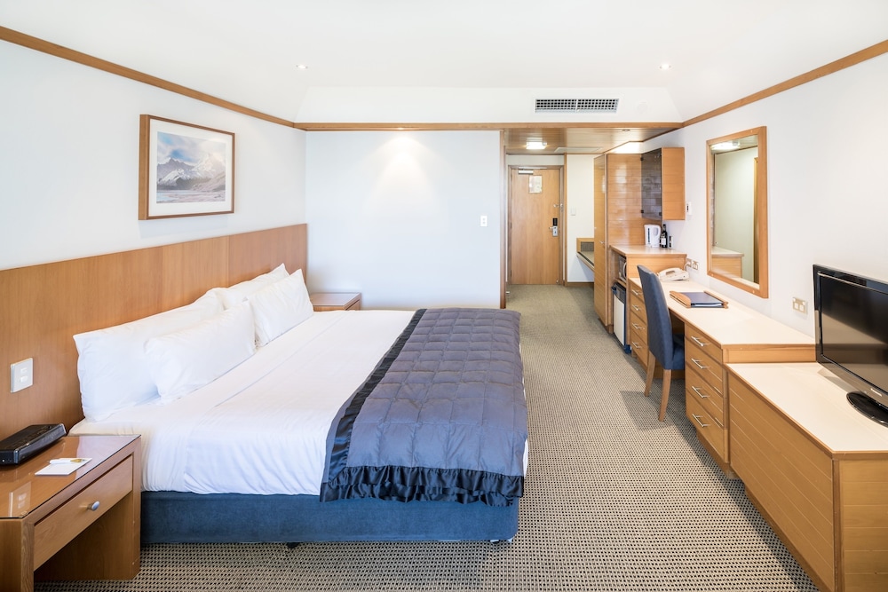 Premium Room, 1 King Bed - Photo 2