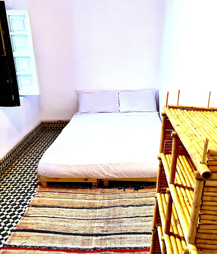 Standard Triple Room - Photo 2