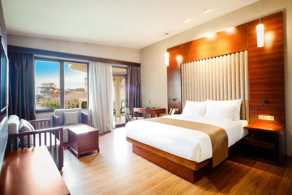 Deluxe Twin Room photo 2