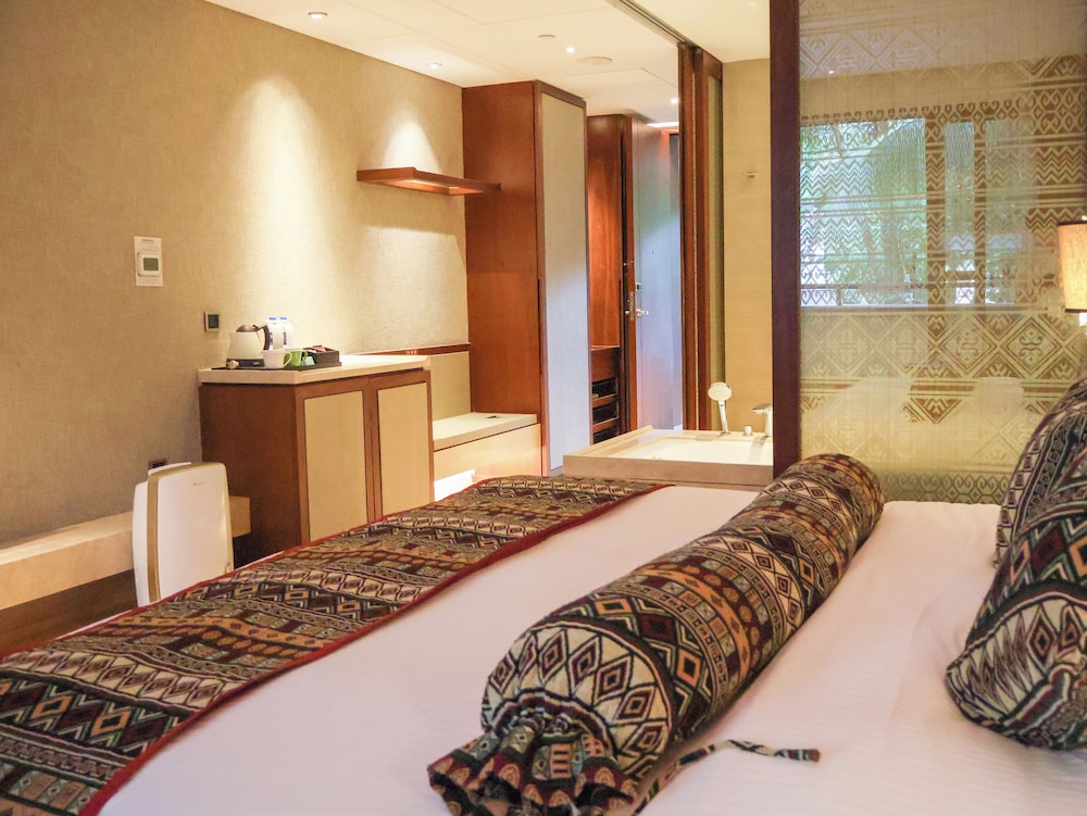Standard Room, Smoking