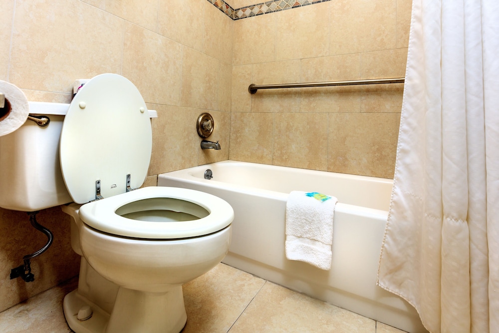 Deluxe Room, 2 Queen Beds, Non Smoking - Photo 2