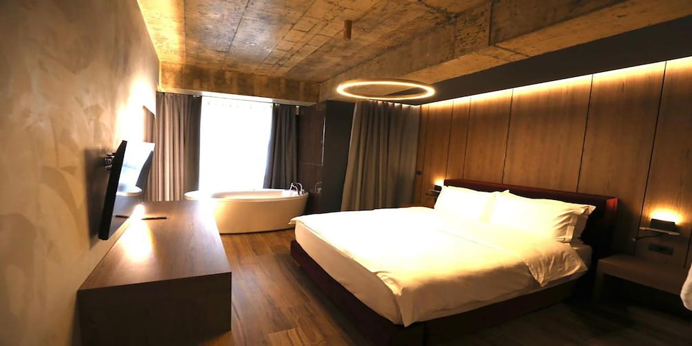 Deluxe Double Room, Balcony photo 1