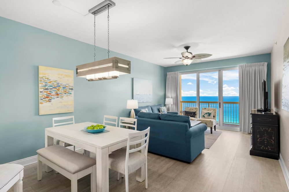 Condo, 3 Bedrooms, Ocean View (1908E)