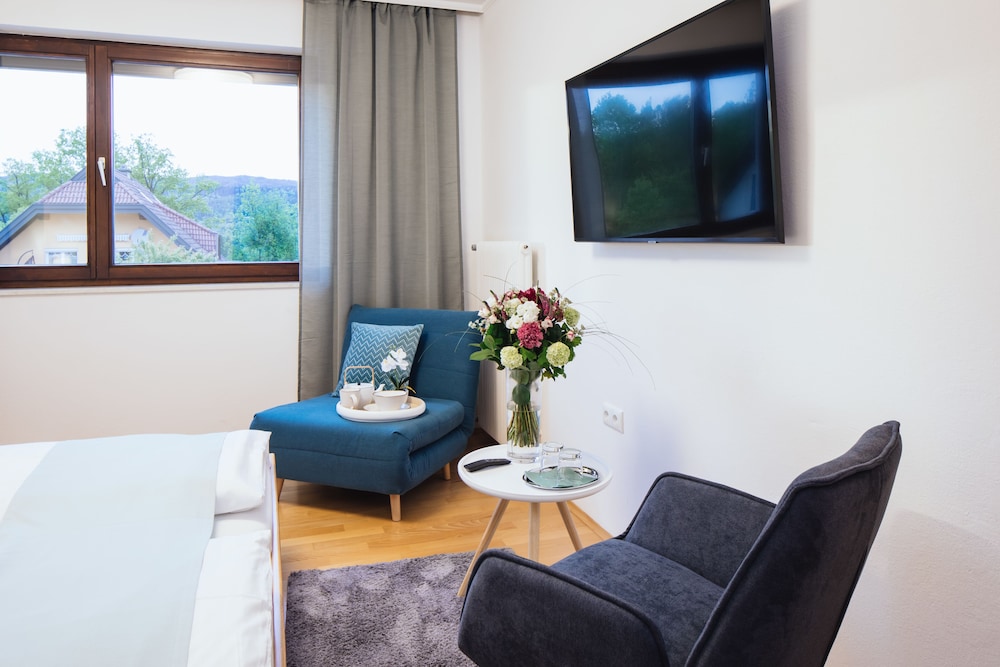Basic Room, Mountain View photo 3